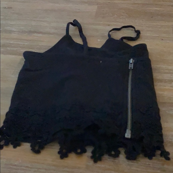 Crop top/bralette with crochet lace hem and zip - Picture 2 of 2